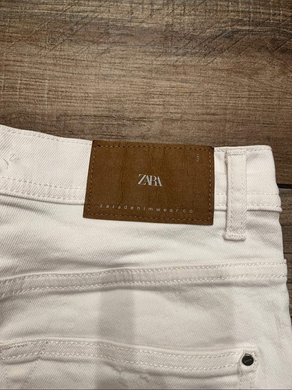 Zara White Slim Straight Jeans - Picture 6 of 6